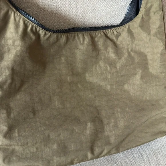 BAGGU Nylon Shoulder Bag in Seaweed - Picture 6 of 9